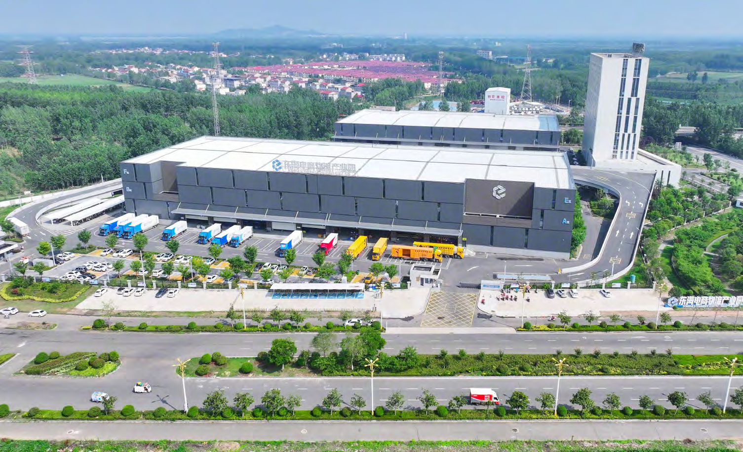 東海縣電商物流產業園 李嬌攝.png