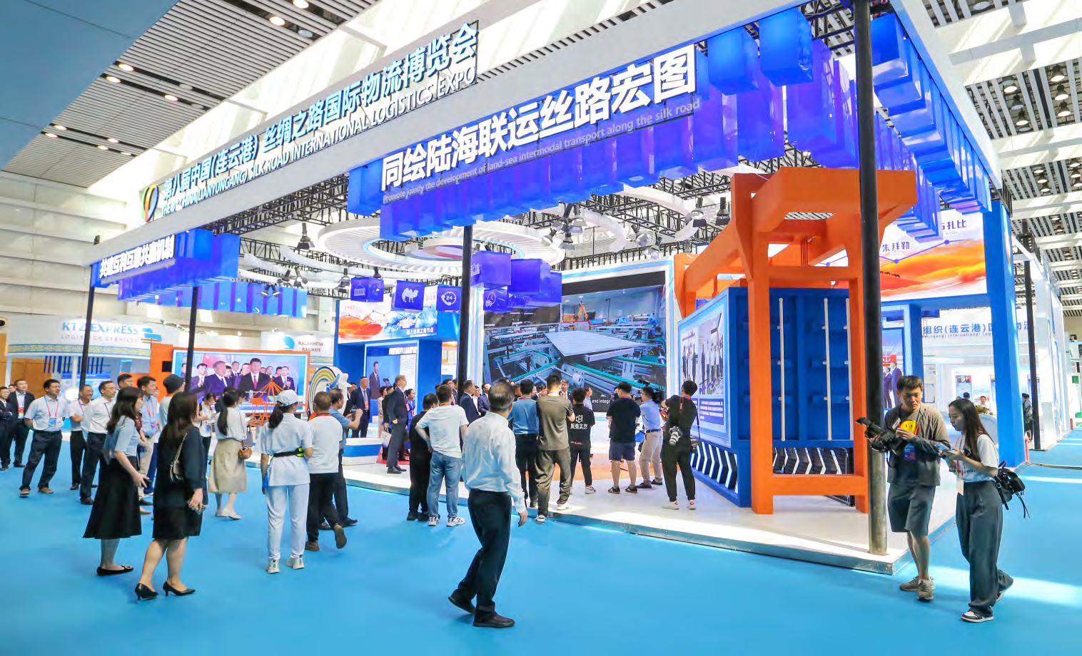 第八屆中國(連云港)絲綢之路國際物流博覽會現場 王健民攝.png